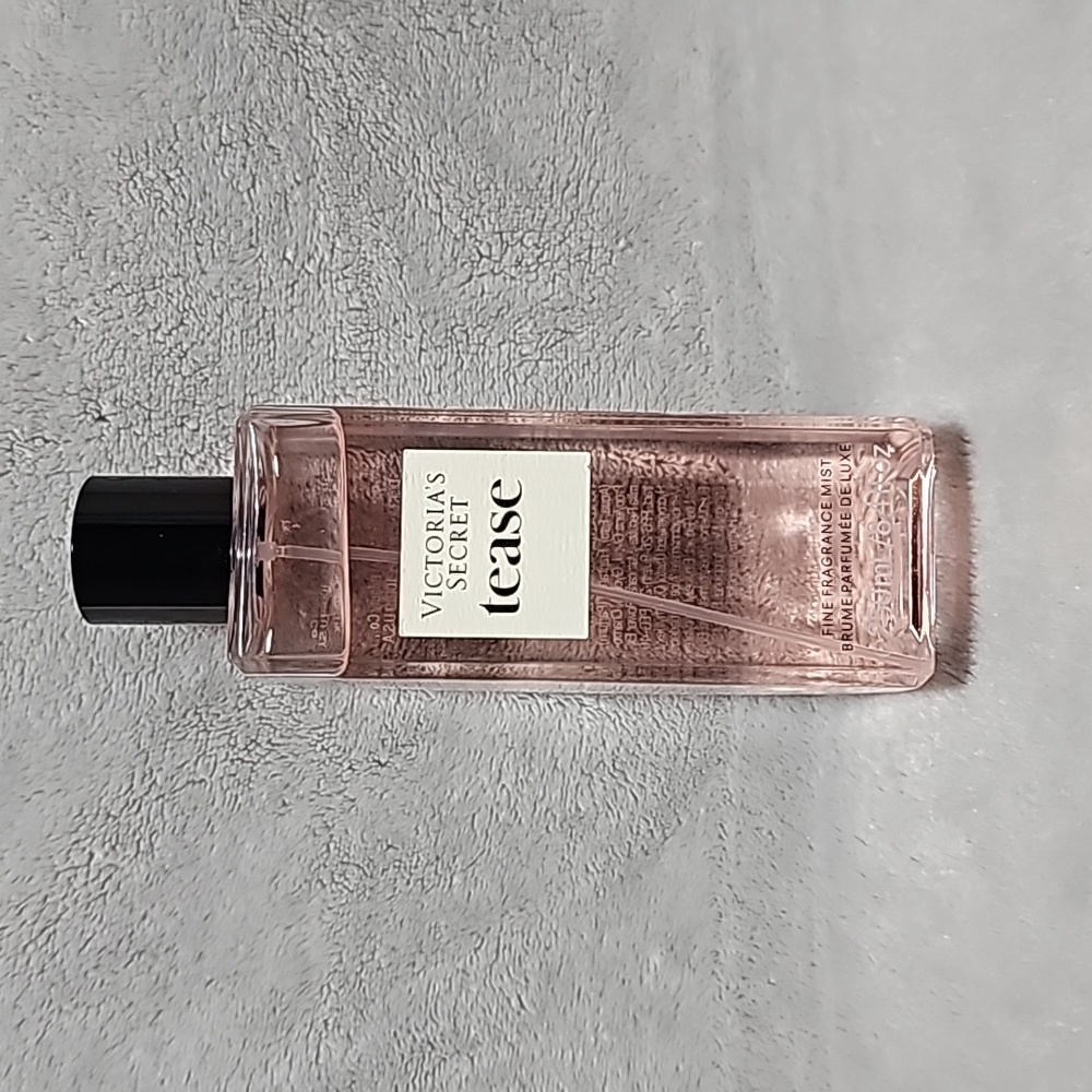 Victoria Secret Tease Fine Fragrance Mist 8.4 fl oz NWT